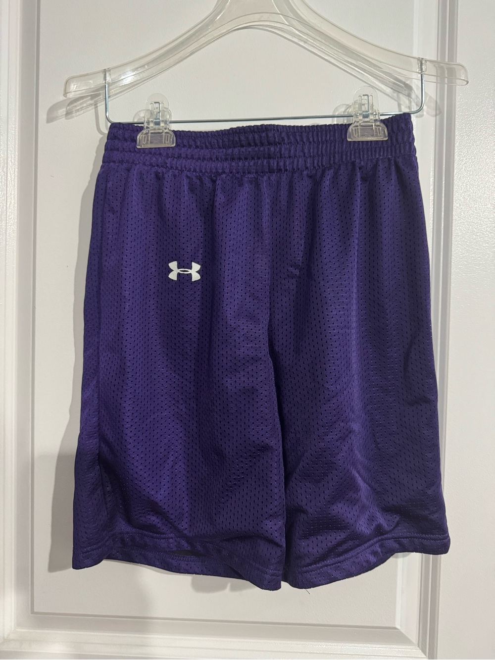 Under Armour kids Purple Athletic Mesh Shorts size youth large
